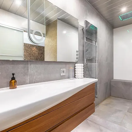 Dahlia - Appt 2 Et Piscine Apartment Biarritz